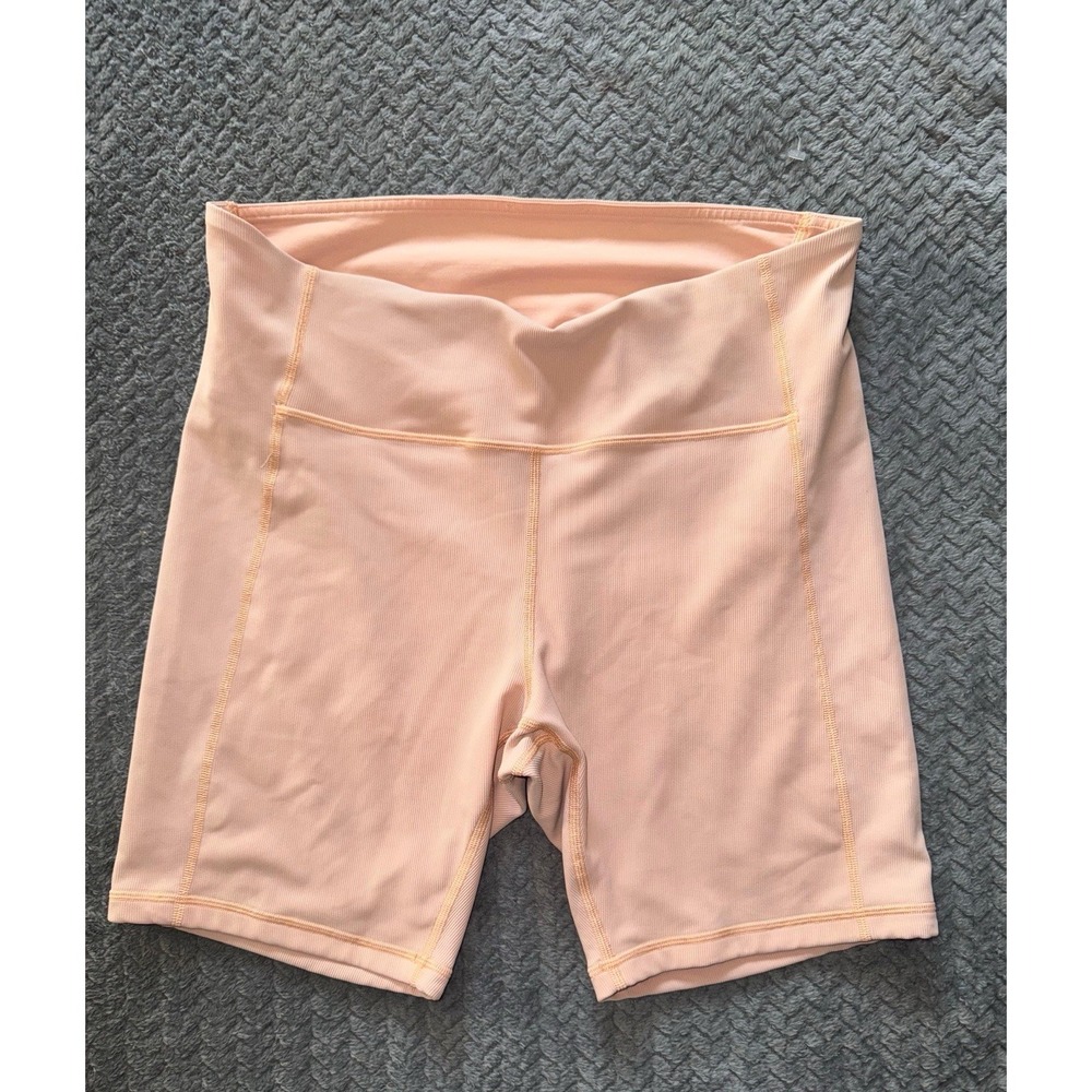 Lululemon Womens Train High Rise Shorts Bike Ribbed Peach size 14